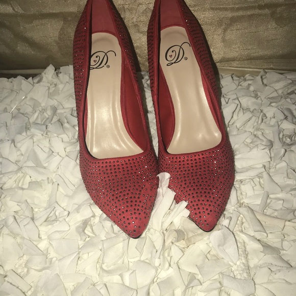 Red pumps - Picture 4 of 4
